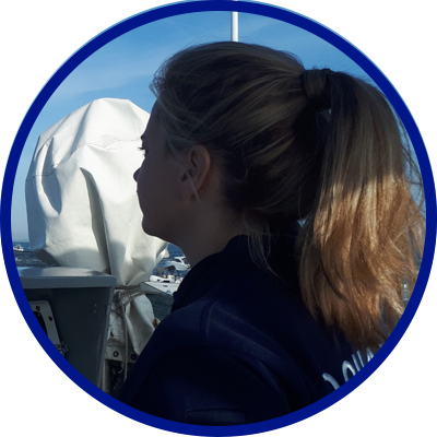 Aurélie, 43 ans, inspectrice des douanes, officier de secteur maritime au service garde-côtes de Méditerranée.